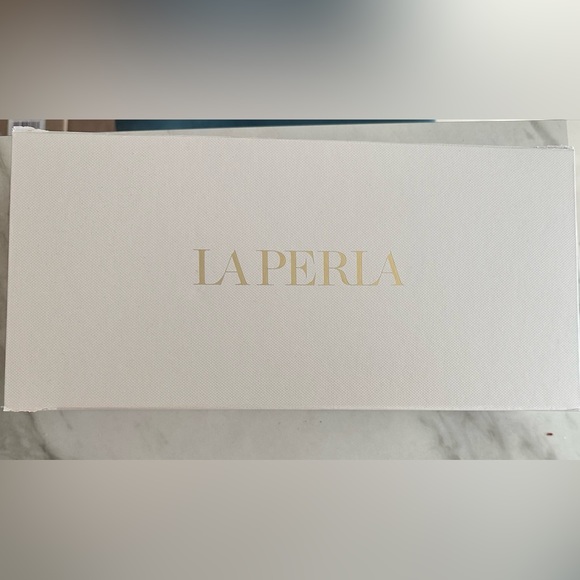 La Perla push up bra and panties set. Never worn. - Picture 8 of 8